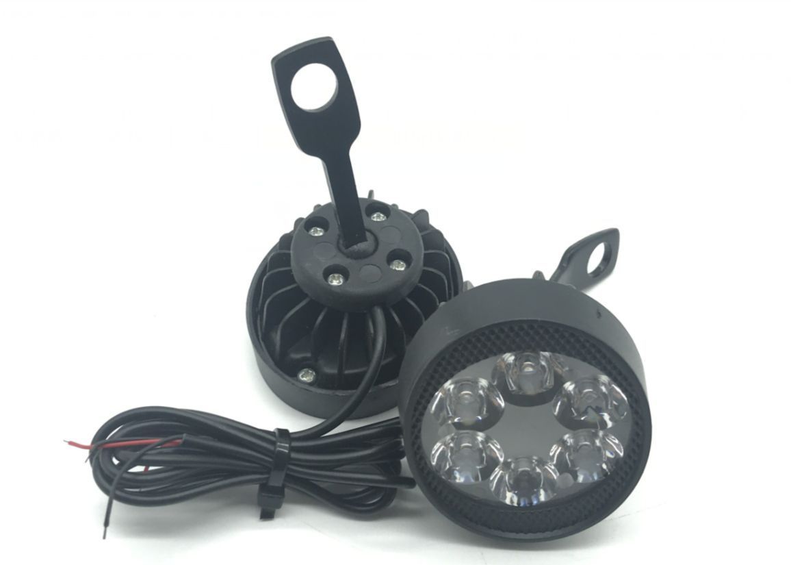 摩托车大灯6灯18W塑壳黑色万向支架3030灯珠白光常亮12V2线