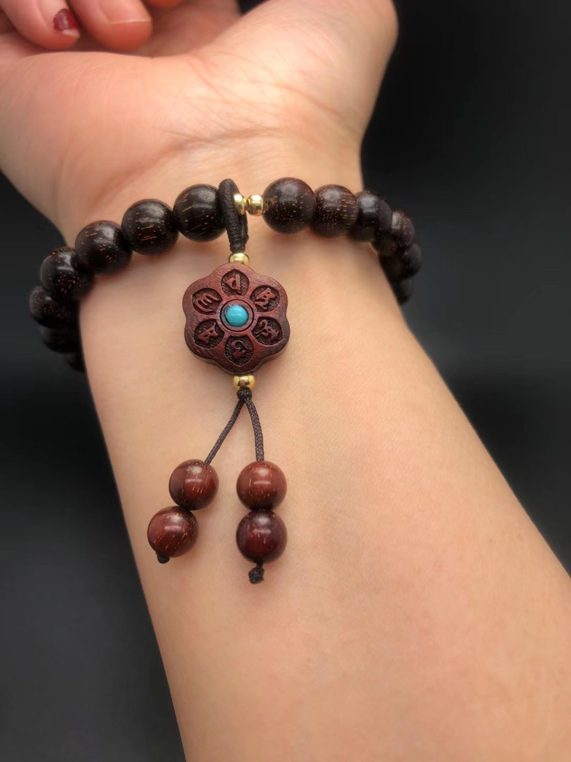 小叶紫檀0.8吊六字真言佛珠手链