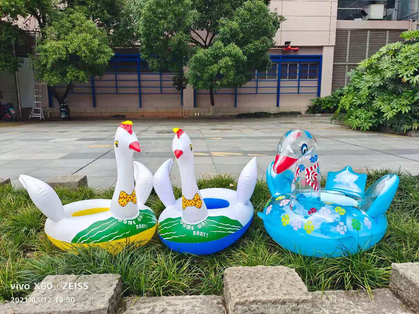 现货混批PVC充气儿童透明鹅座圈 带把手婴幼儿泳圈天鹅带头艇