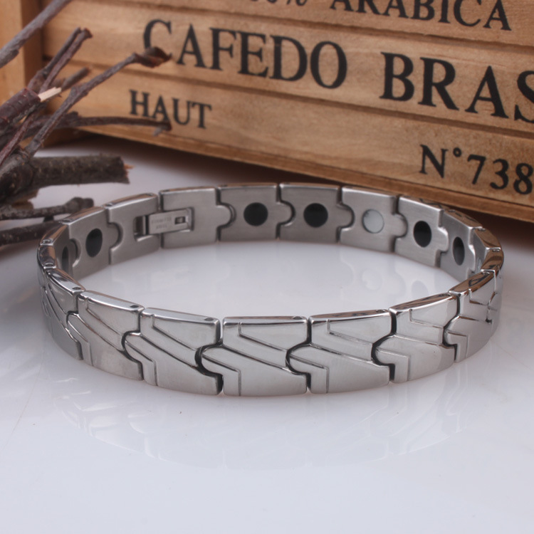 不锈钢饰品 钛钢保健手链j银色全磁手链 钛钢磁石 保健手链