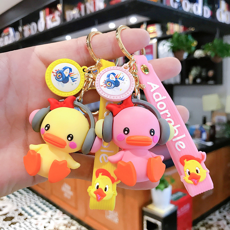 2021新品音乐鸭PVC钥匙扣卡通包包挂件情侣挂饰爪机小礼品赠送