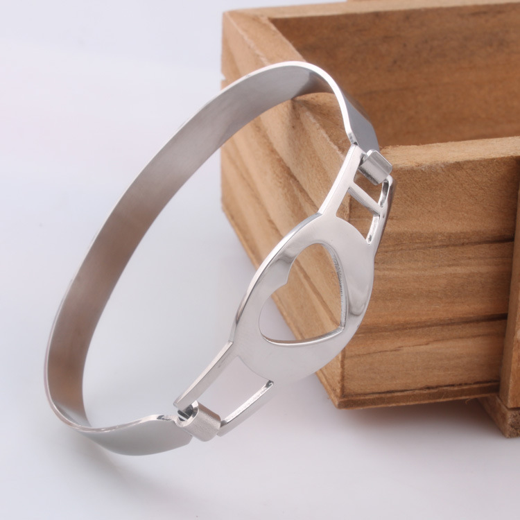 镂空桃心椭圆形挂牌不锈钢手镯  厂家直销 速卖通热卖淘宝热卖17