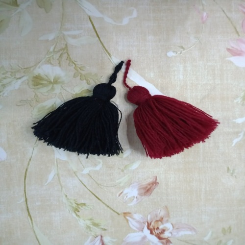 Manufacturer customized Cashmere Wool Silk Tassel Hanging Ear Tassel Fur Ball Bag Clothing Wool Pendant 