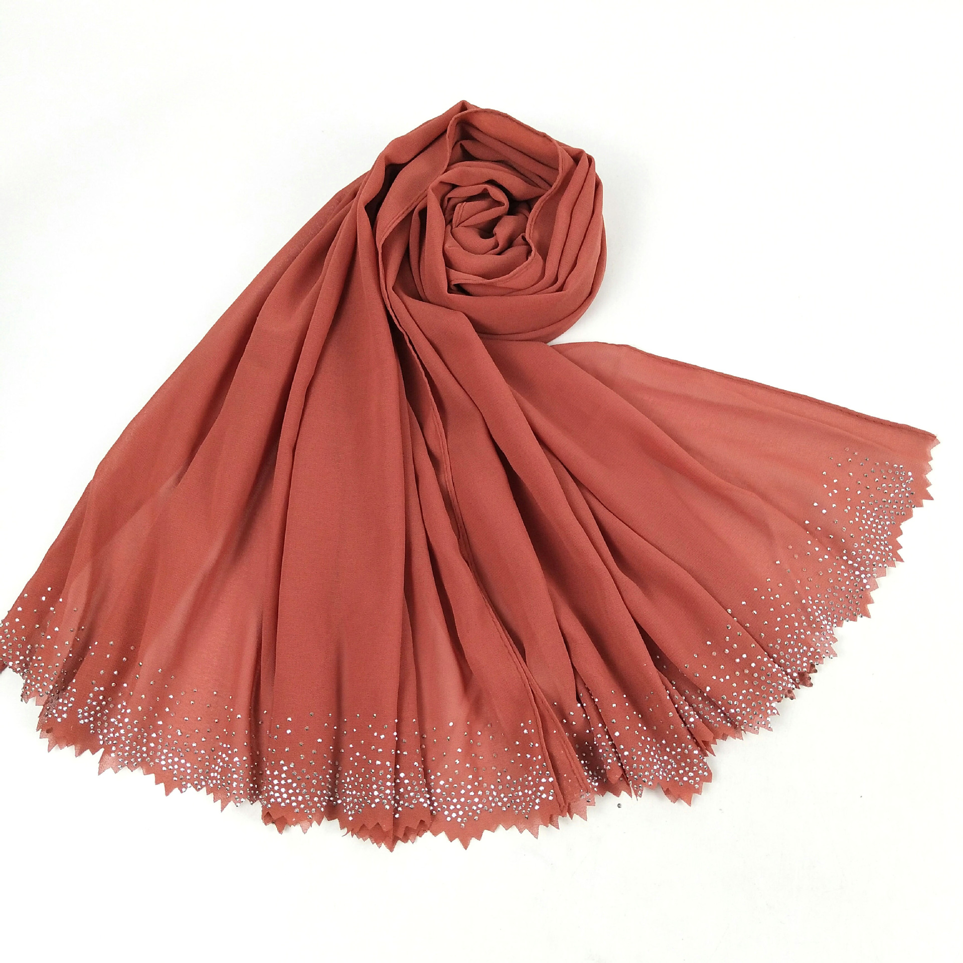 新款珍珠雪纺镂空烫钻围巾休闲长巾纱巾单色披肩一件代发