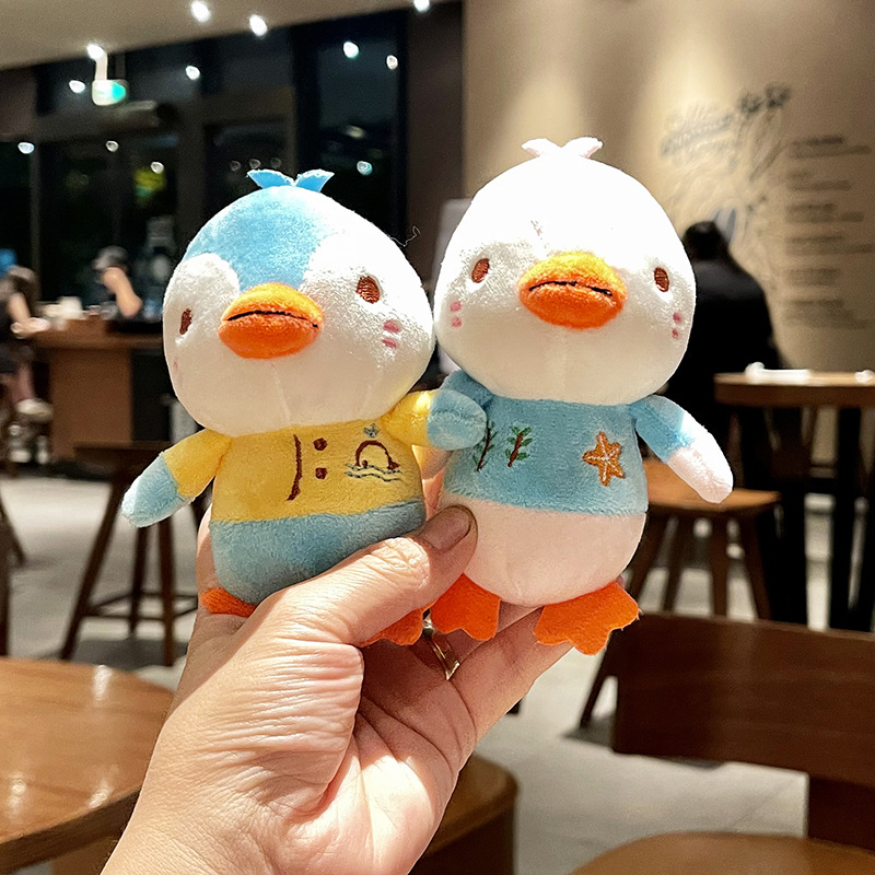 创意卡通企鹅毛绒钥匙扣挂件迷你公仔包包玩偶挂件