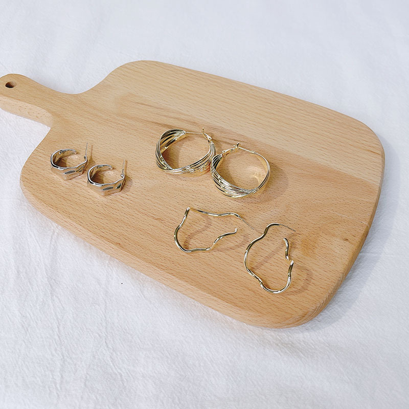 时尚圆形质感酷炫耳环设计冷淡风ins风简约欧美金属光面耳圈银针