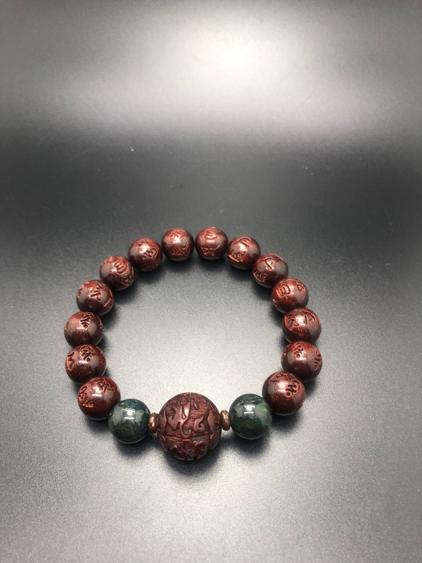 小叶紫檀全雕刻六字真言隔玉石貔貅1.0手珠