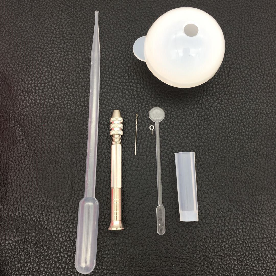 diy水晶滴胶套装吊坠硅胶模具手工饰品高镜面香薰石膏宝石吊坠