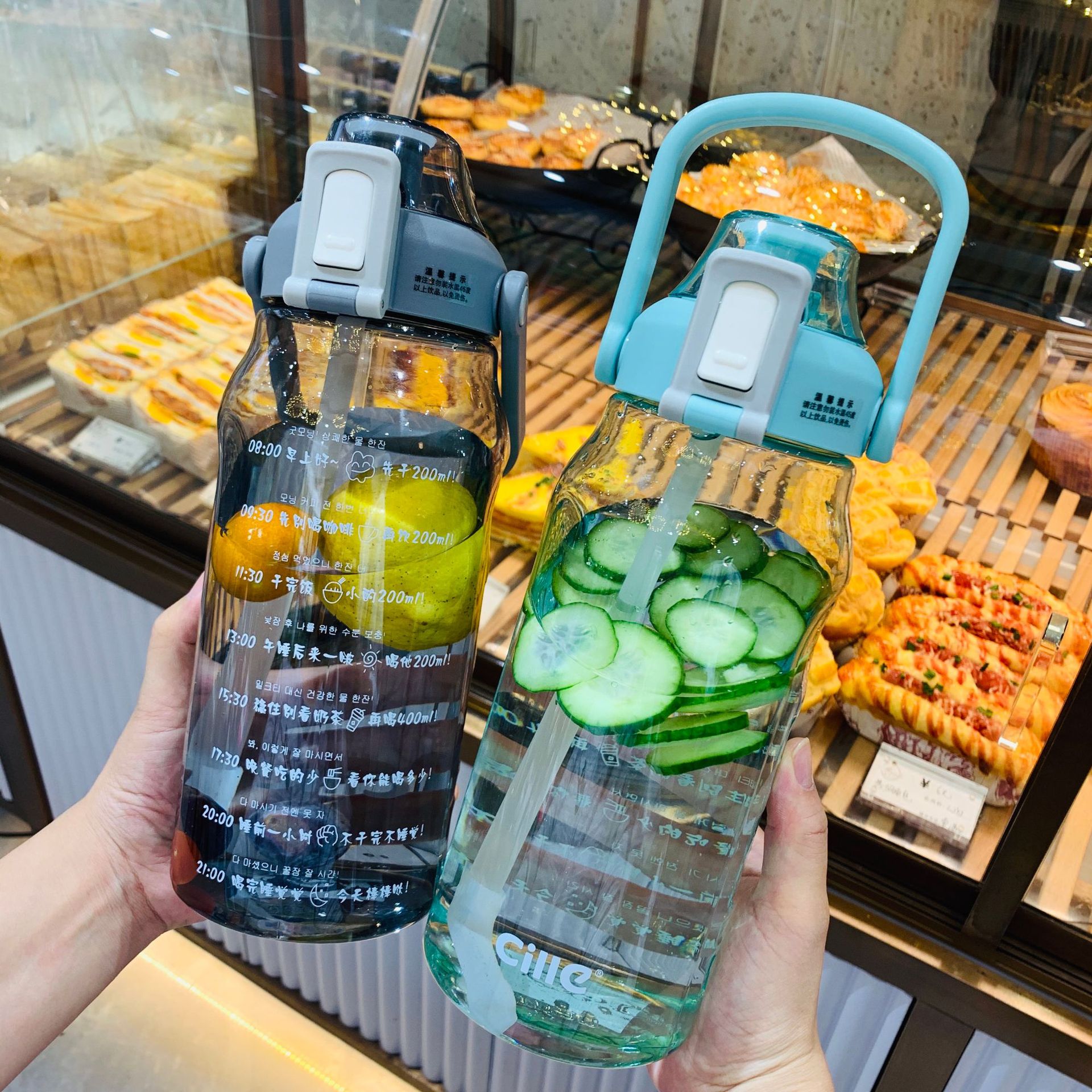 希乐夏季大容量水杯带刻度便携手提式运动水壶塑料杯子简约水壶