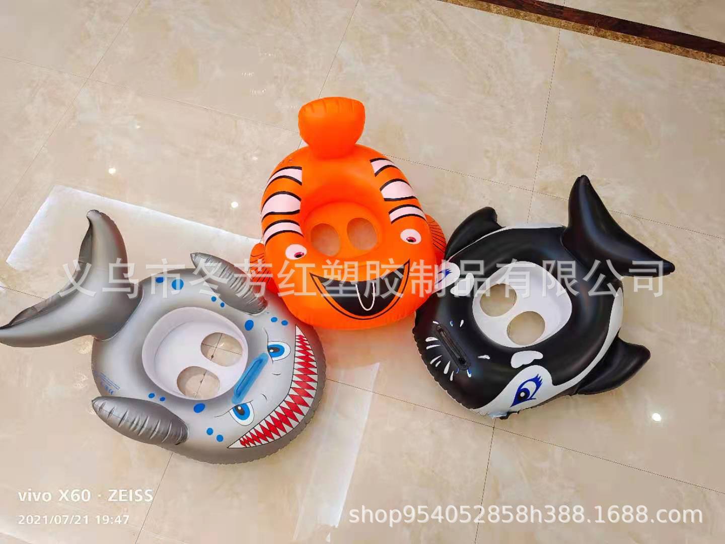 PVC充气儿童圈美人鱼带头艇带把手新款动物座圈尾巴会叫厂家直供