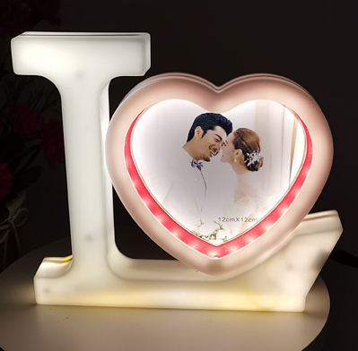 厂家直销外贸魔镜相框摆台塑料圆形usb灯创意影楼相框可定制批发