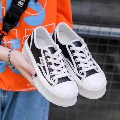 Leather Board Shoes women‘s 2021 Autumn New Biscuit Shoes Muffin White Shoes Lace-up Platform Sports Casual Flat Shoes