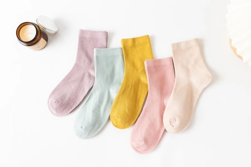 Autumn and Winter New Women‘s Socks Purified Cotton Breathable Sweat-Absorbent Candy Color Mid-Calf Color Cotton Socks Yiwu Good Goods Wholesale Customized