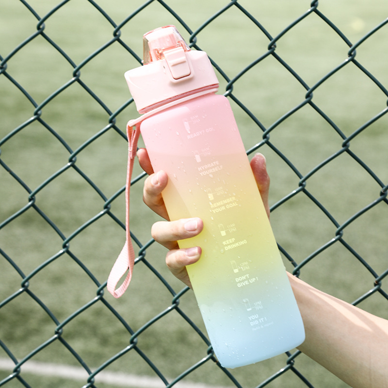 网红渐变色大容量塑料水杯厂家直供磨砂户外健身房运动大水壶批发