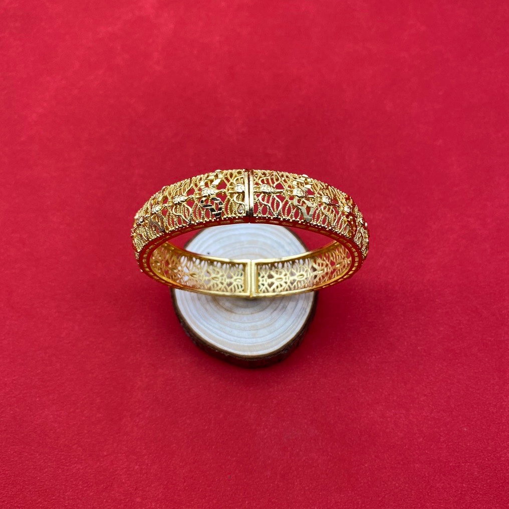 爆款蝴蝶沙金镂空开口手镯达意饰品厂家24k真金电镀中东欧美款式