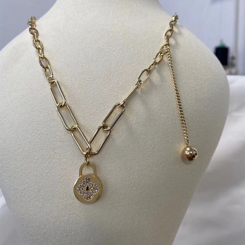 新款钛钢项链四叶花钻吊坠时尚百搭项链不锈钢18K金毛衣链