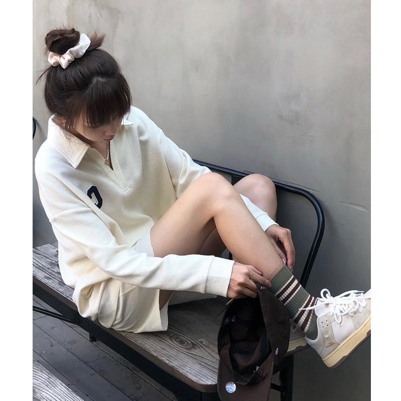 懒人遛狗free 华夫格奶油杏休闲宽松卫衣短裤两件套女2021秋套装