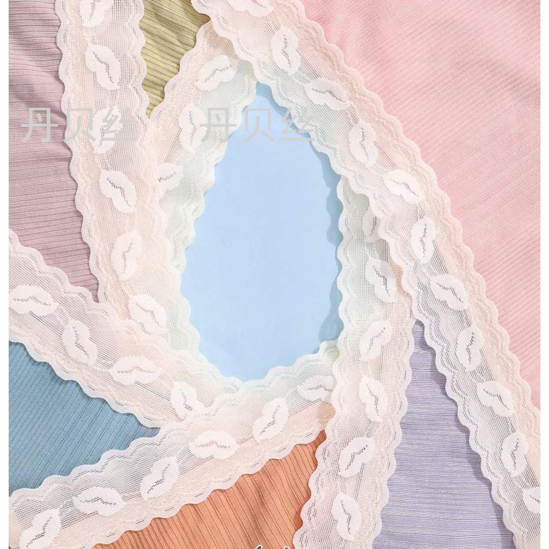 吸湿耐磨高密度透气嘴唇花边设计个性时尚又美观艾草抑菌女士内裤