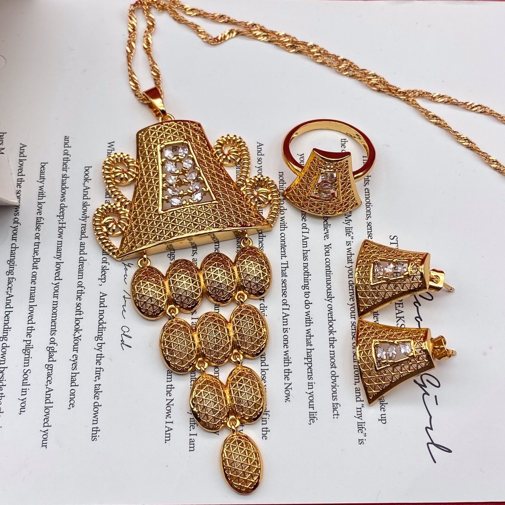 迪拜中东黄铜电镀24K金首饰套装女式结婚项链戒指耳环亚三件套