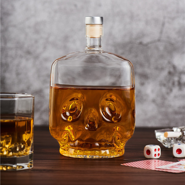 方形小骷髅头酒壶家用玻璃洋酒瓶威士忌分酒器创意家居用品700ml