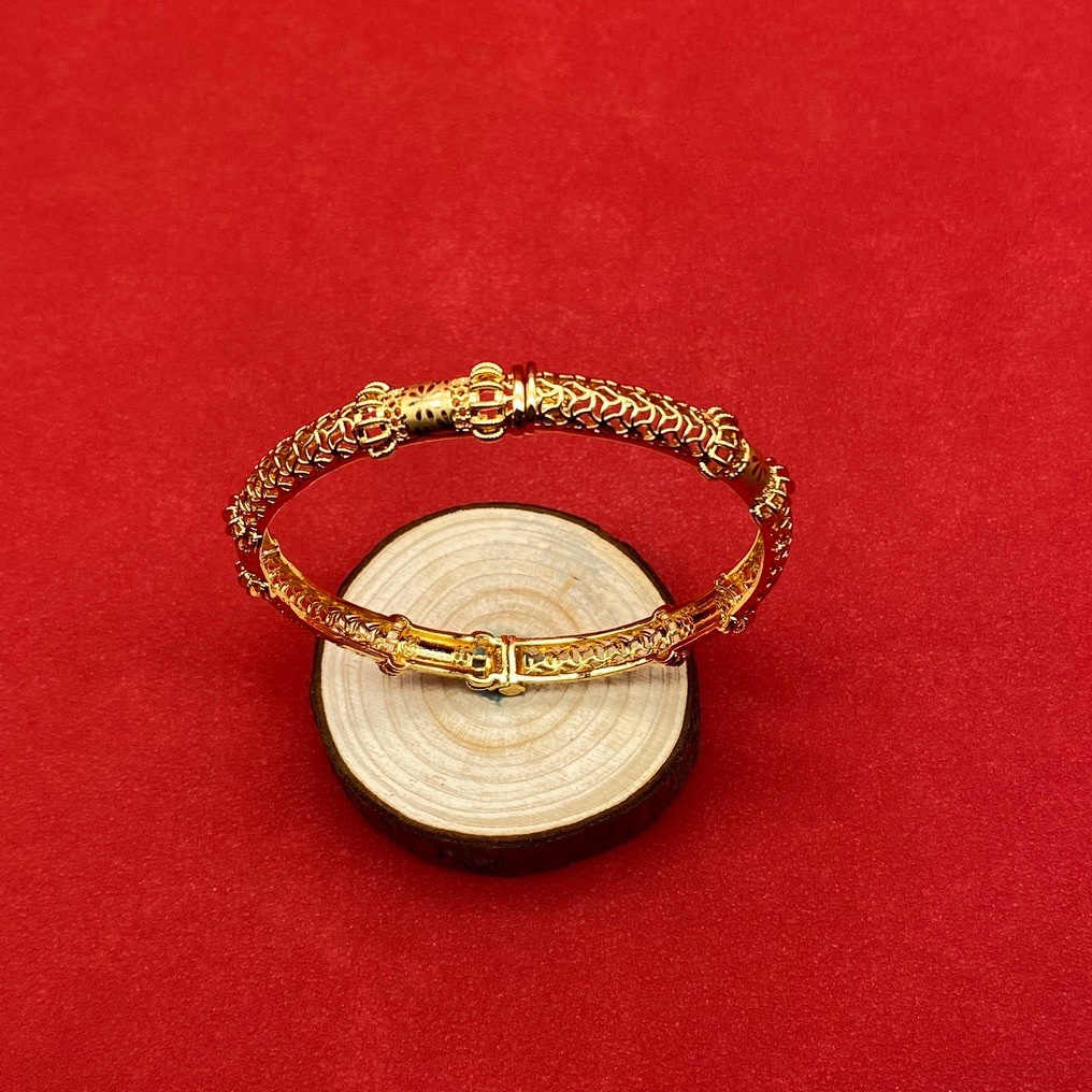 新款沙金镭射雕刻镂空开口半节手镯达意饰品厂家24k真金电镀8m