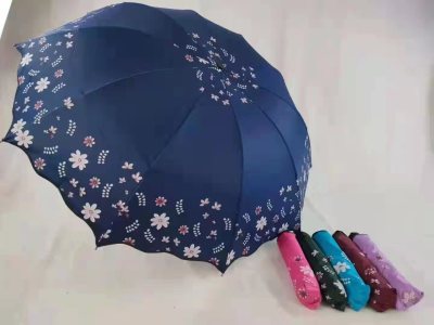 Three Fold 65cm 10 Bone Black Glue Flower Ruffled Umbrella UV Protection Rainproof Factory Direct Sales Cheap Wholesale