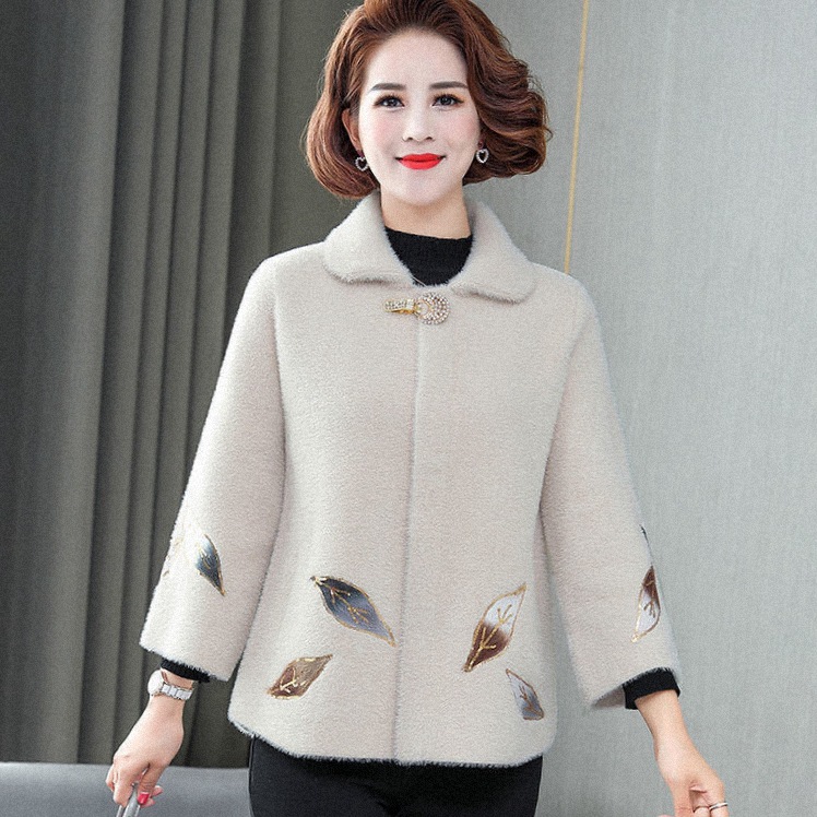 中老年妈妈秋装洋气2021新款冬装时尚上衣中老年女装秋冬毛呢外套