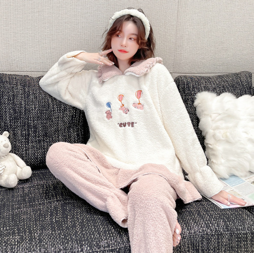 Winter New Flannel Pajamas Women‘s Thickened Thermal Coral Fleece Suit Outer Wear Cartoon Long Sleeve Homewear