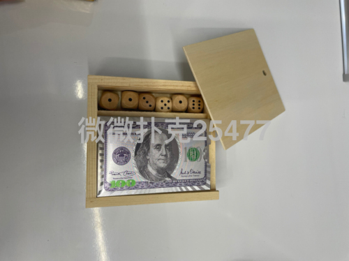 wooden box gift box packaging playing cards， cards， plastic brand gold foil card with dice