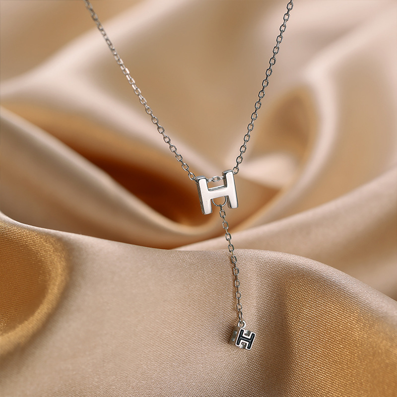 H字母项链轻奢小众设计感2021年新款纯银流苏锁骨链简约百搭女夏