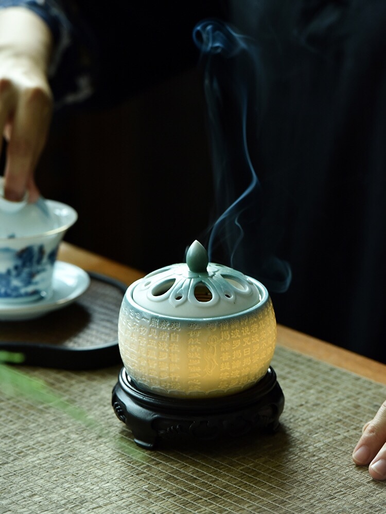 陶瓷浮雕盘香炉家用檀香托沉香炉室内熏香安神香薰炉禅意茶道摆件