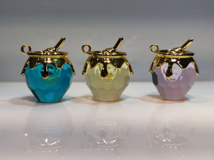 水晶香水瓶奶罐车挂饰品