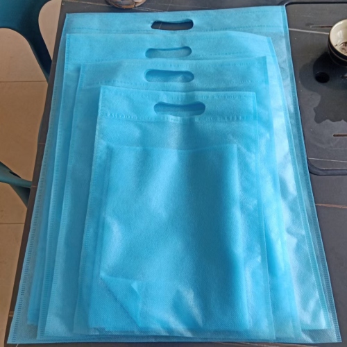 spot clothing bag non-woven gift bag 38*52（50/volume）