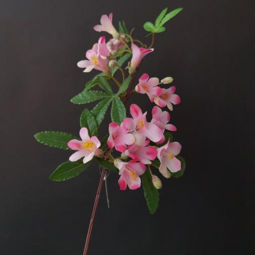 批发人造灵霄花仿真花绢布花家居卧室婚礼装饰花