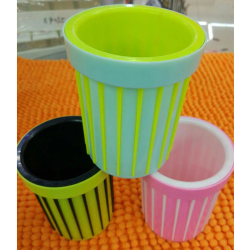 6672 round Plastic Pen Holder Simple Fashion Office Supplies Creative Storage Container Yuan Store Wholesale