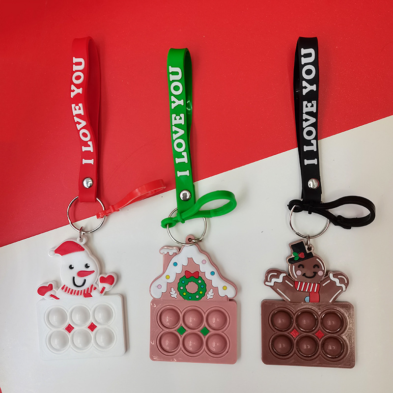 新款圣诞系列灭鼠先锋钥匙扣卡通软胶3D挂件单面卡通创意挂件批发