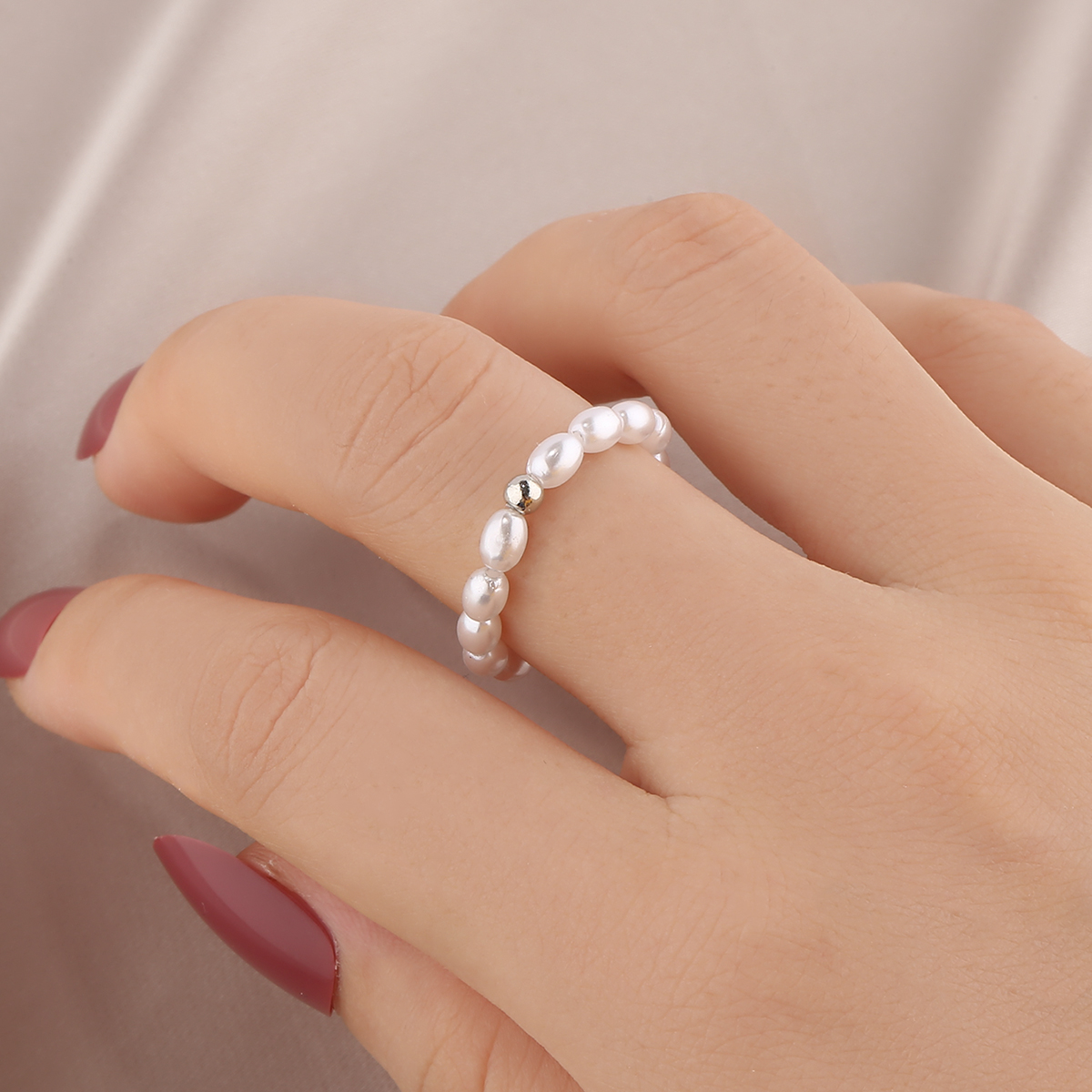 韩版时尚珍珠戒指女 叠戴珍珠串珠戒指 编织米珠弹力绳珍珠戒指