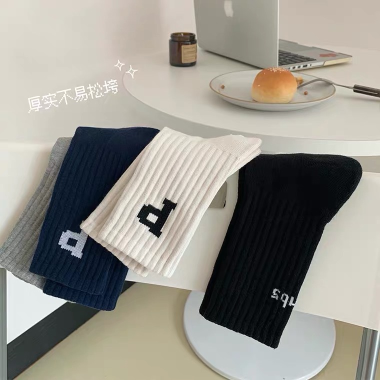 2021ins潮牌大P字母袜学院风情侣街头运动休闲中筒袜男女时尚袜子