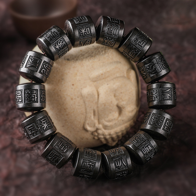 厂家直销雷击木手串雕刻六字真言文玩枣木佛珠景区寺庙念珠批发