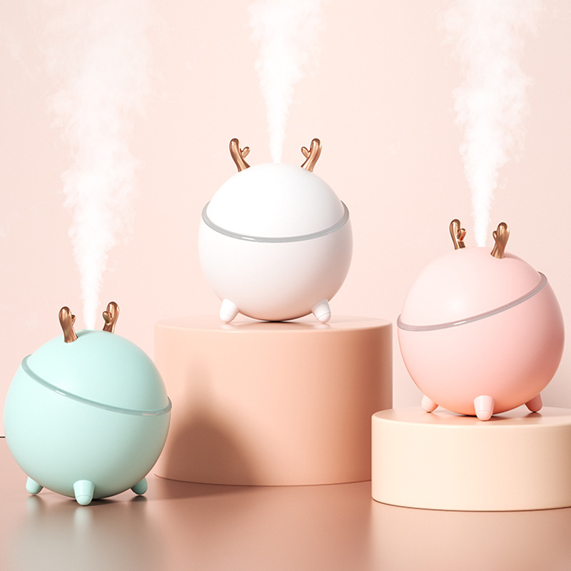 小神兽充插便携家用办公宿舍桌面大喷雾迷你七彩灯加湿器跨境礼品