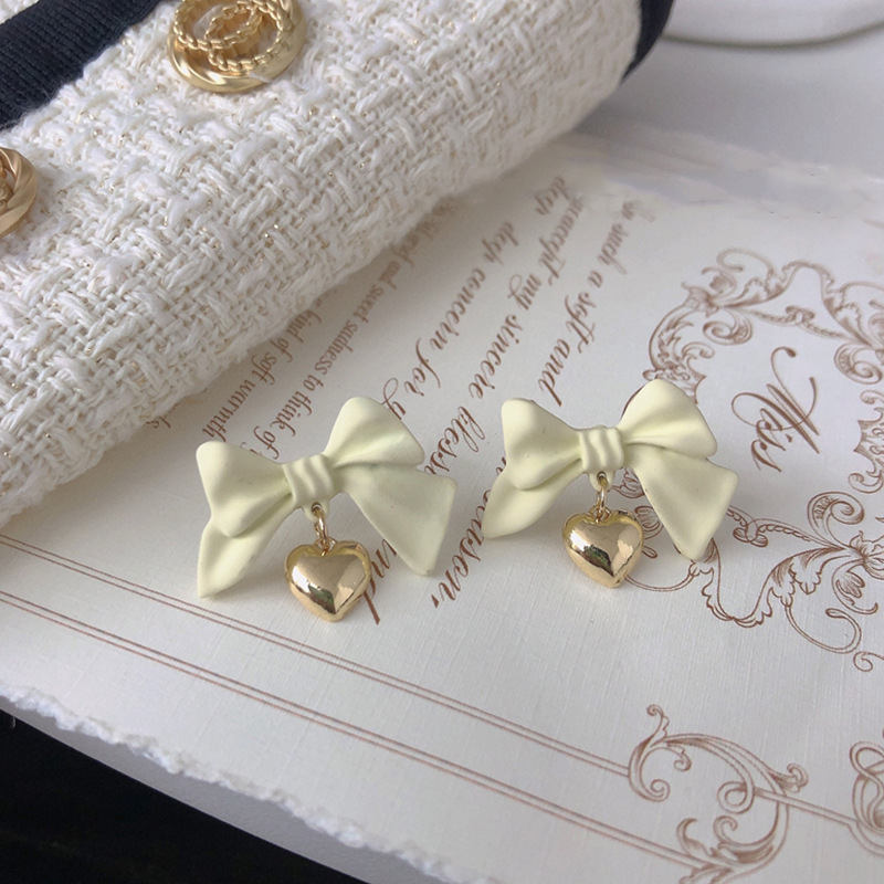 超仙奶油白！925针甜美蝴蝶结金属爱心吊坠耳环女少女秋冬耳钉