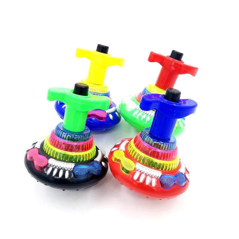 厂家直销闪光音乐电动陀螺 飞碟红外线发射陀螺地摊热卖玩具批发