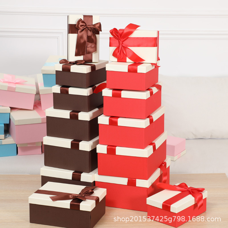 圣诞节装饰礼盒堆头橱窗酒店商场节庆场景布置用品春节纸质礼品盒