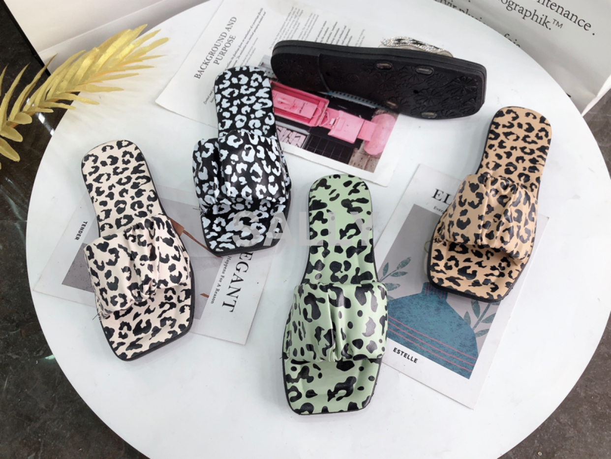 夏季时尚一字拖吹气拖鞋