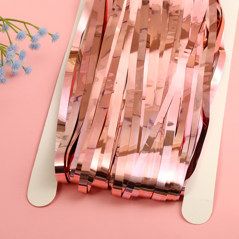 厂家批发亮光色雨丝帘婚礼婚房生日装饰派对布置用品流苏雨丝门帘