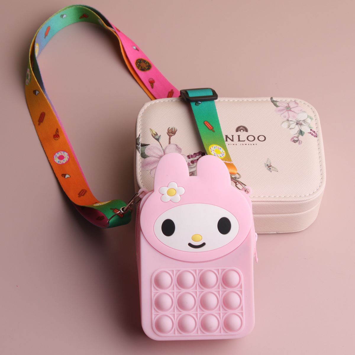 跨境新款灭鼠先锋兔子零钱包卡通可爱硅胶斜挎包女士减压厂家