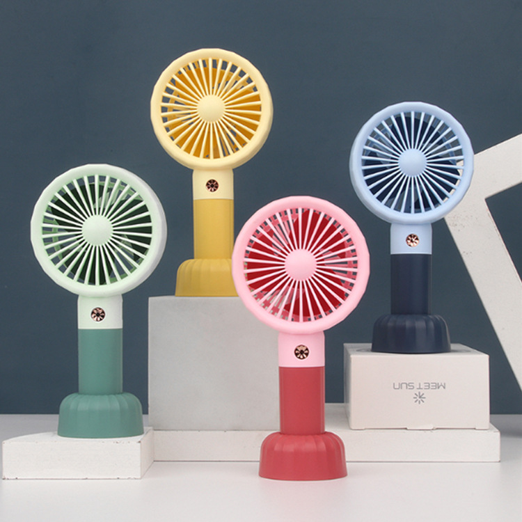 出口专供 便携式超静音充电风扇可手持桌面螺旋桨手持风扇充电