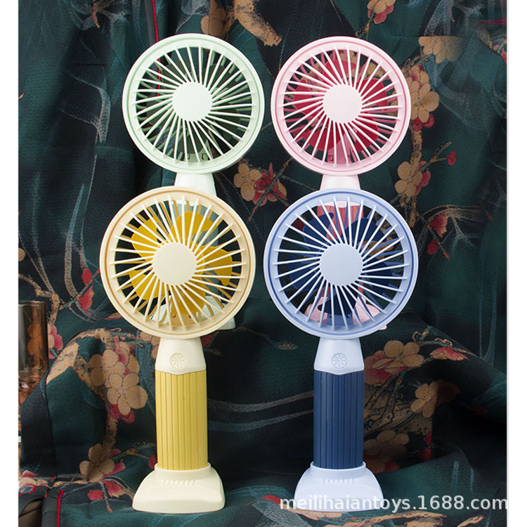 2021年新款创意大风力静音USB充电三档风速手持简约小风扇玩具