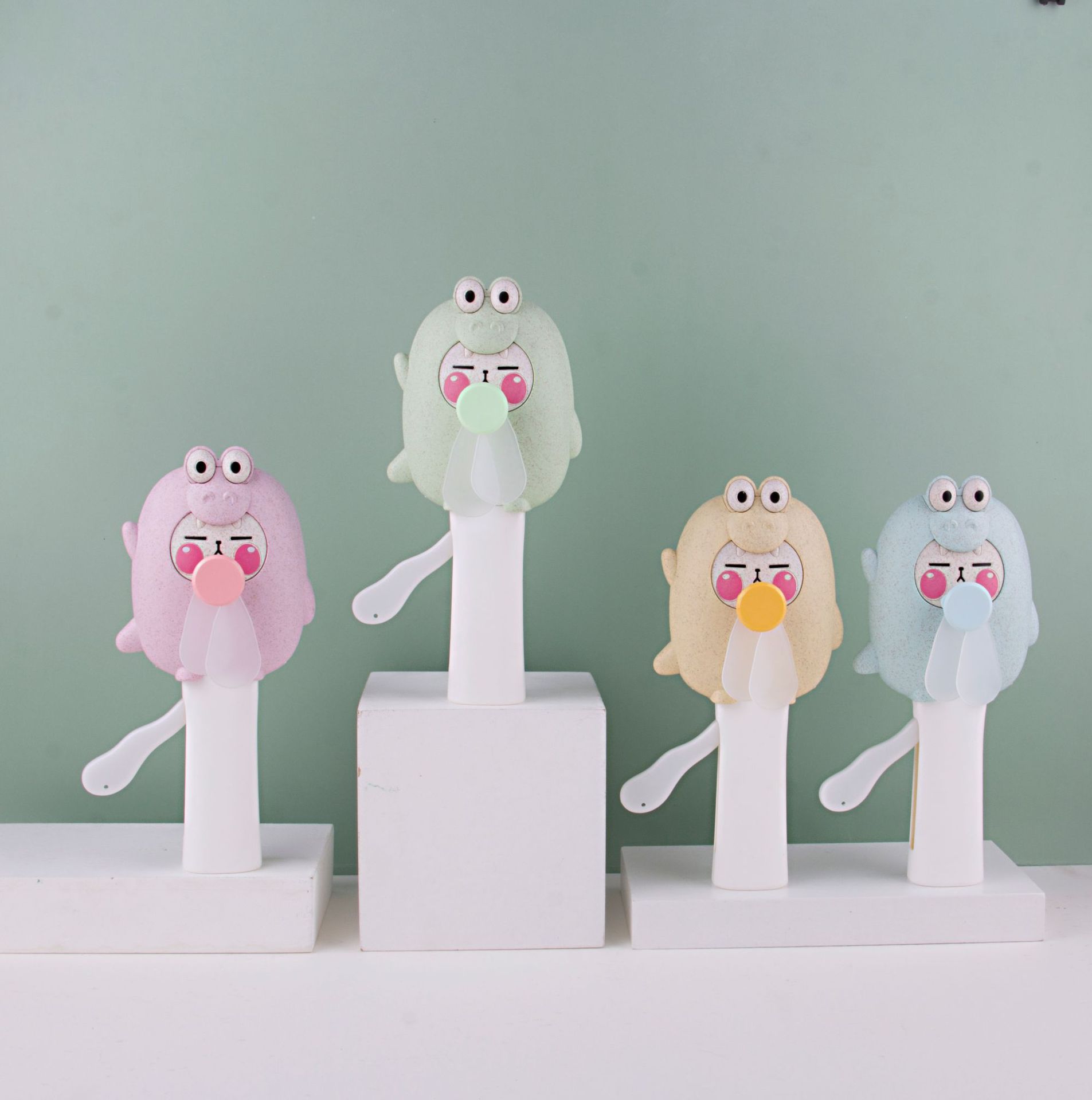 新款手压风扇儿童小孩学生卡通手持小扇子六一礼物夏季赠品小礼品