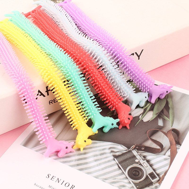 跨境独角马毛毛虫手环拉绳减压捏捏乐解压TPR软胶玩具拉拉乐